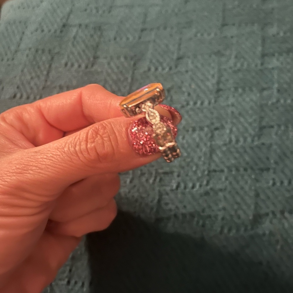 Ring - Picture 2 of 2